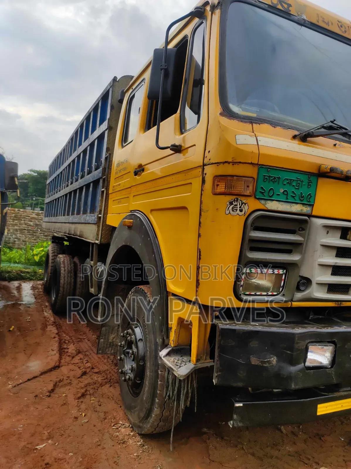 10-wheel truck for sale on installment.