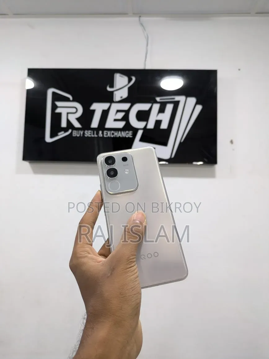 iQOO Z10x 256 GB Silver