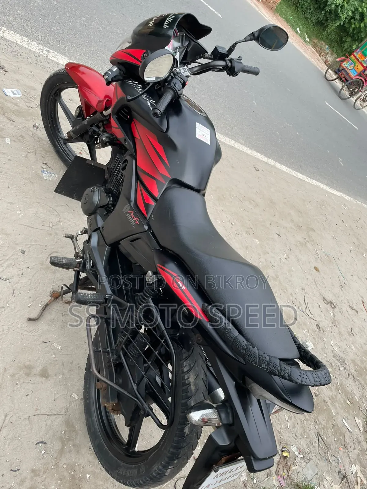 Hero Hunk 2024 Black