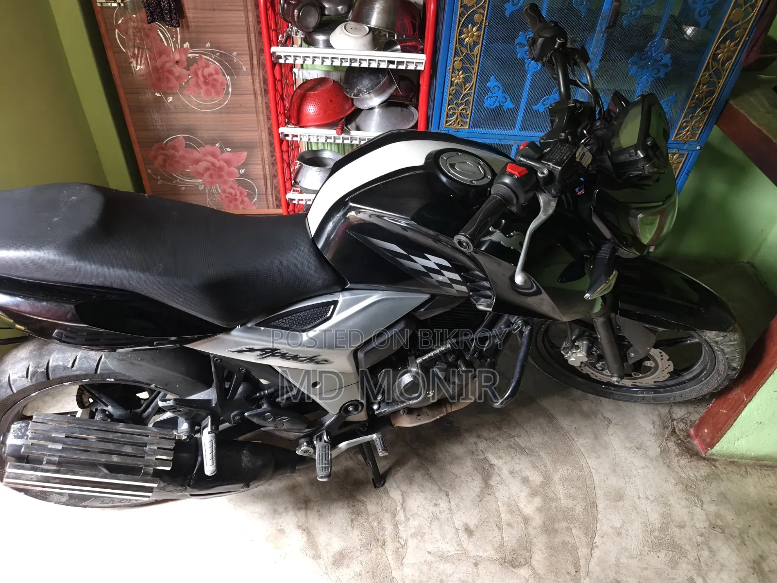 TVS Apache 160 4V 2019 Black