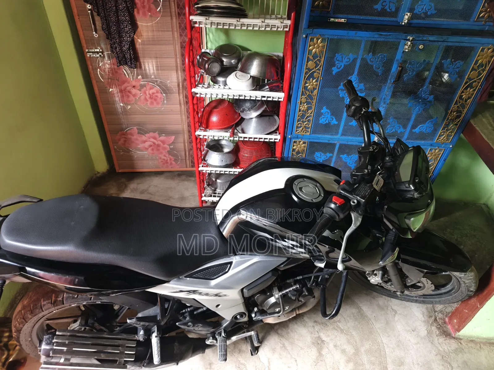TVS Apache 160 4V 2019 Black