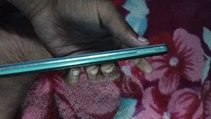 Vivo Y17 64 GB