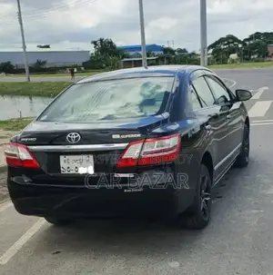 Toyota Premio 2013 Black