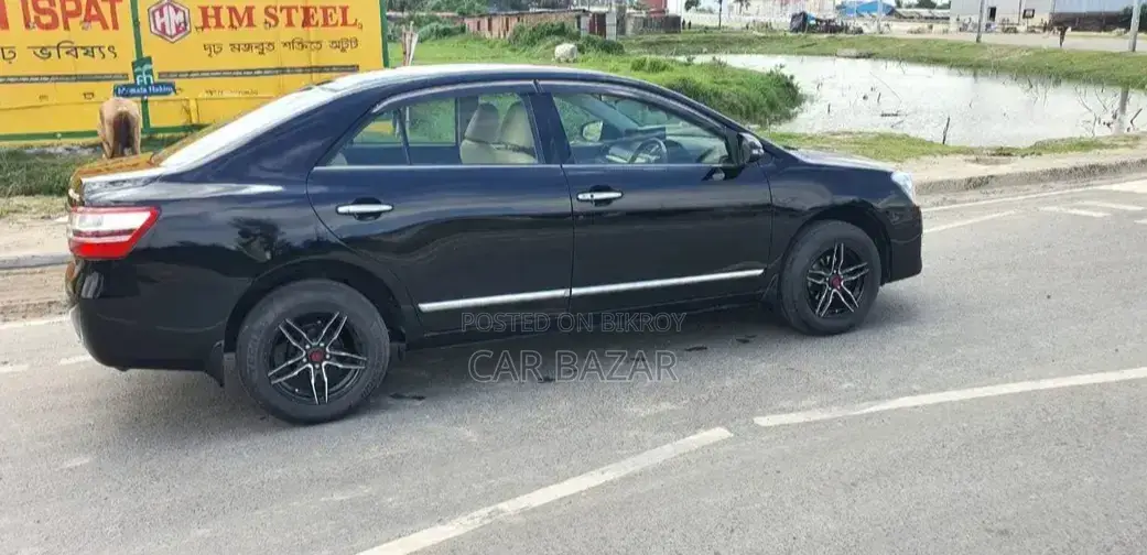 Toyota Premio 2013 Black