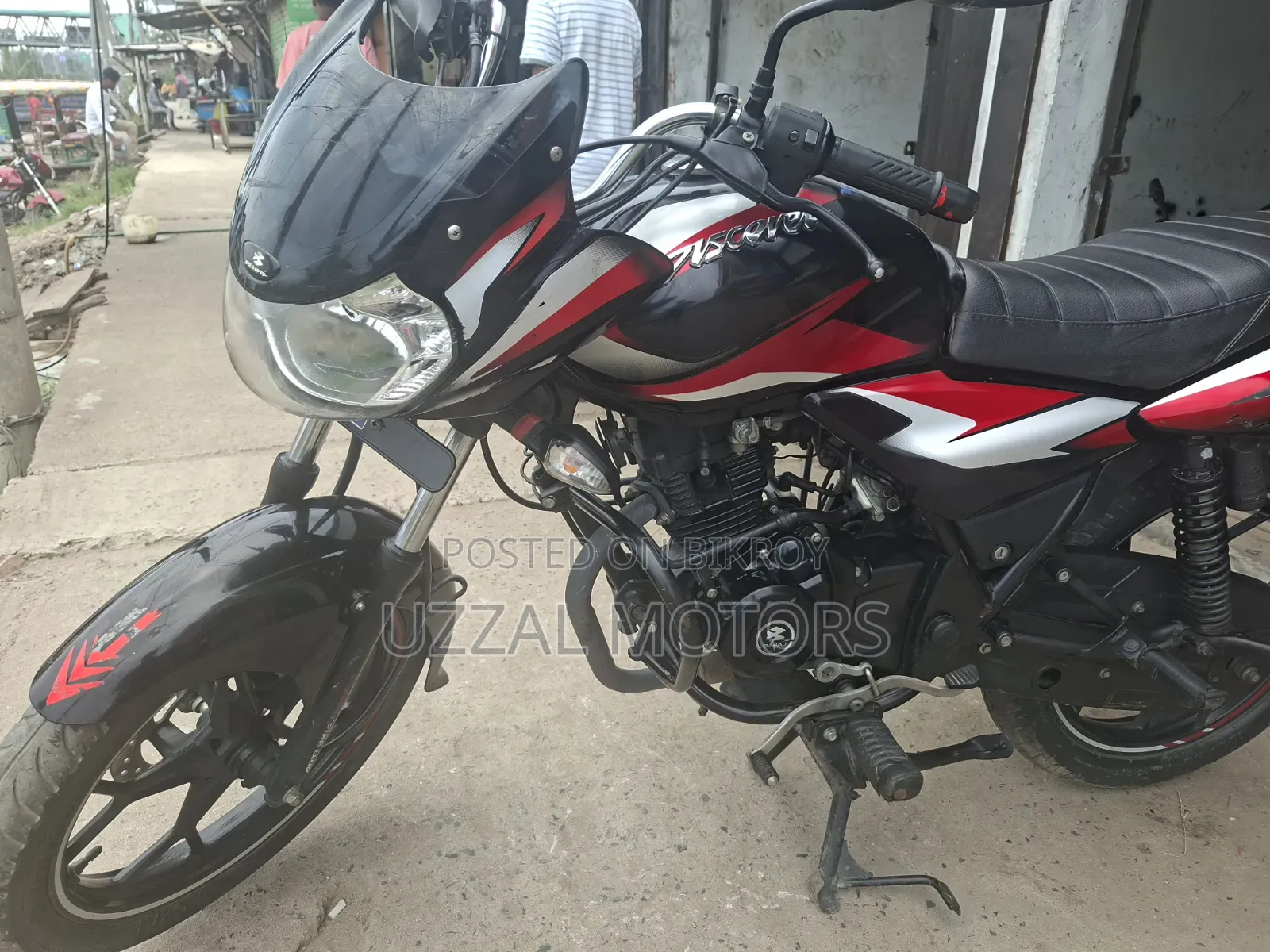 Bajaj Discover 125 2021 Black