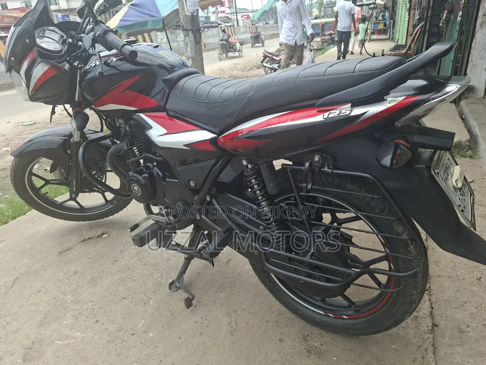 Bajaj Discover 125 2021 Black