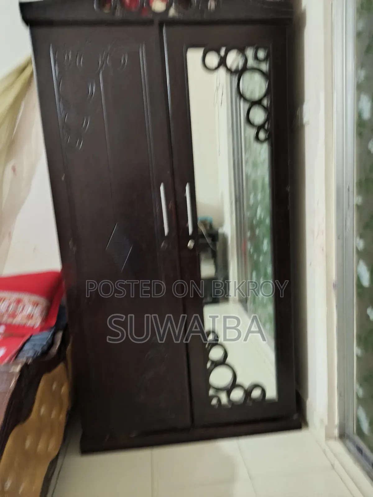 Showcase and Almirah for sale