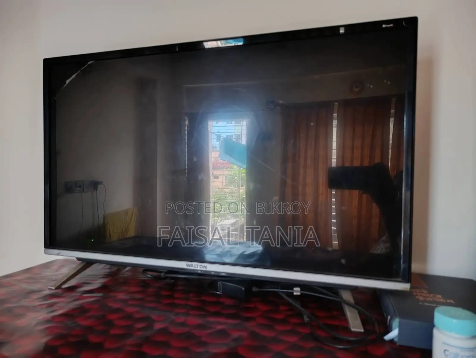 Walton 32" LED TV