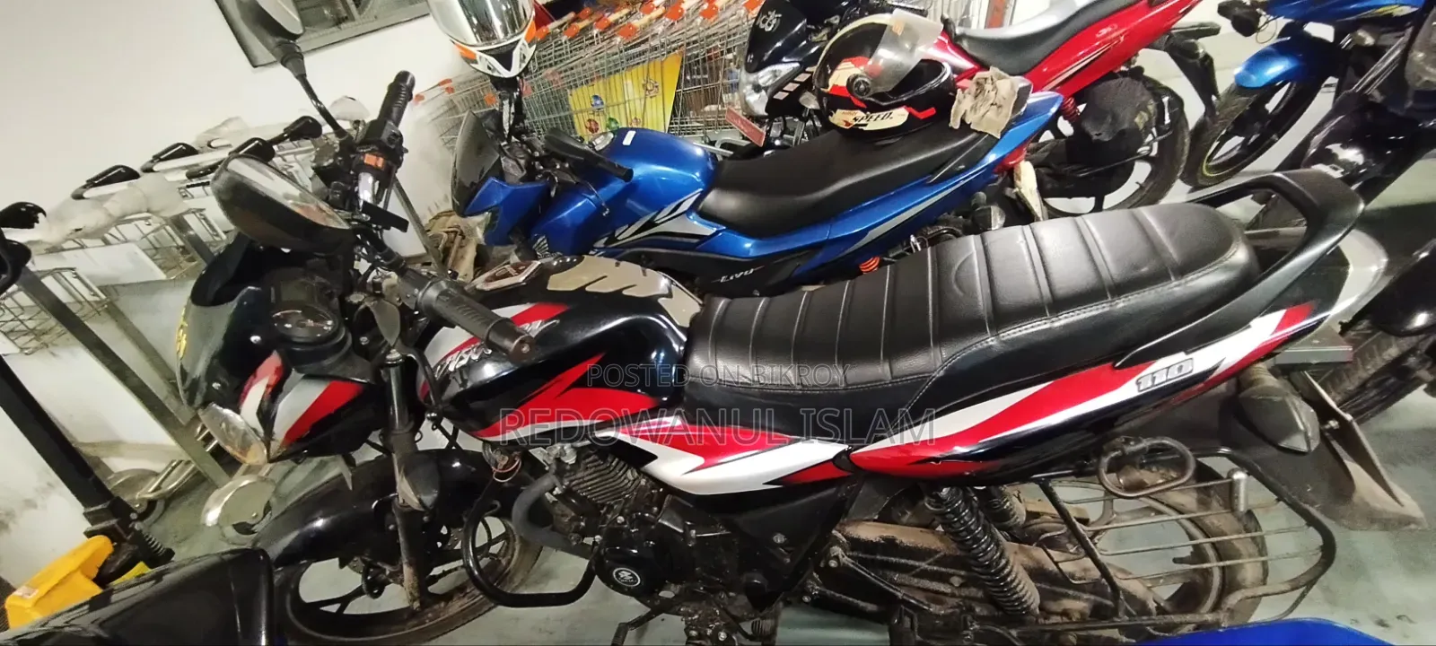 Bajaj Discover 100 2023 Black