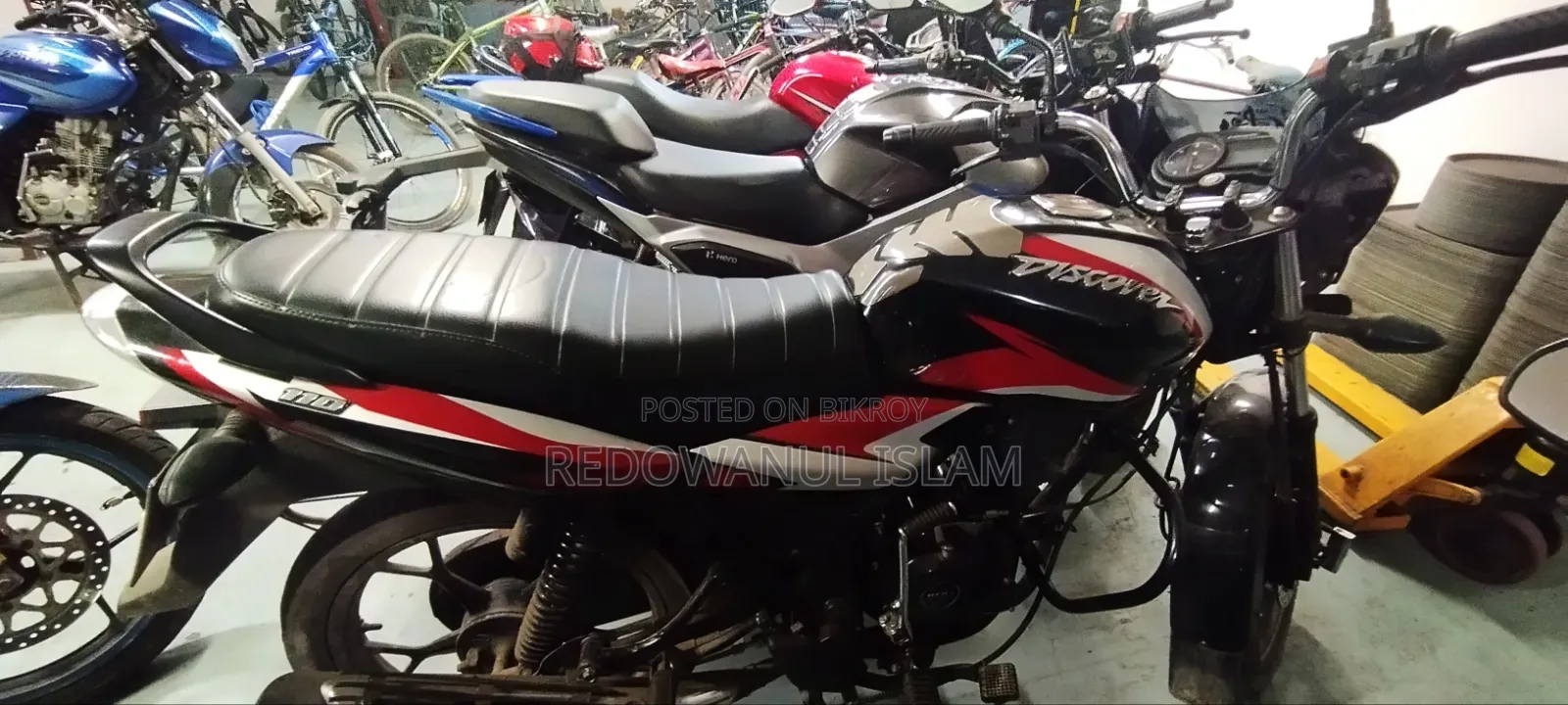 Bajaj Discover 100 2023 Black