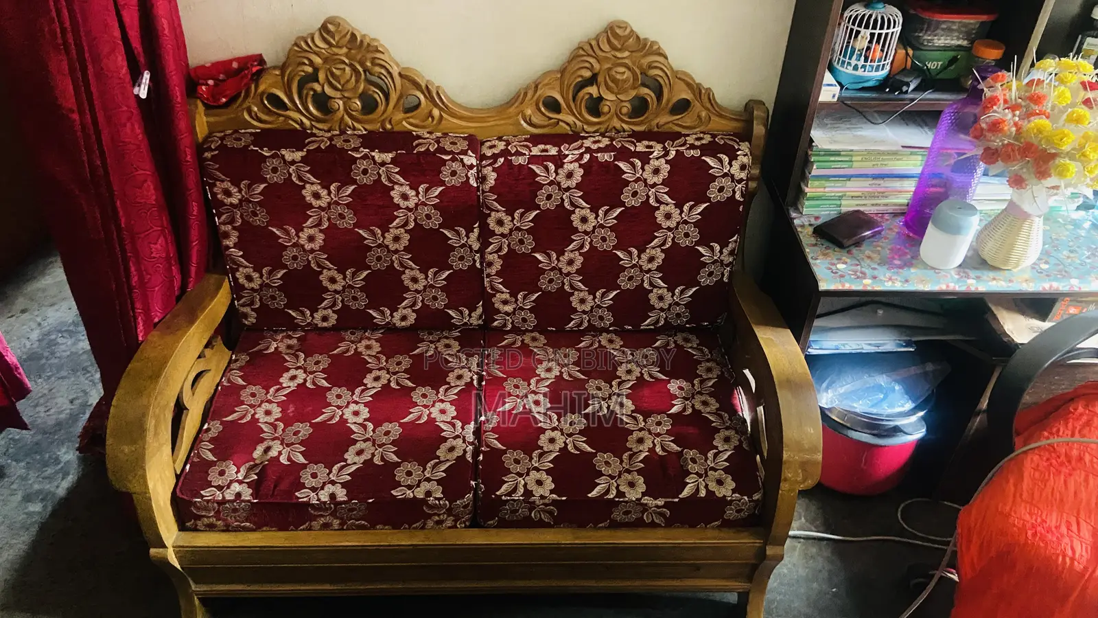 Sofa set and table