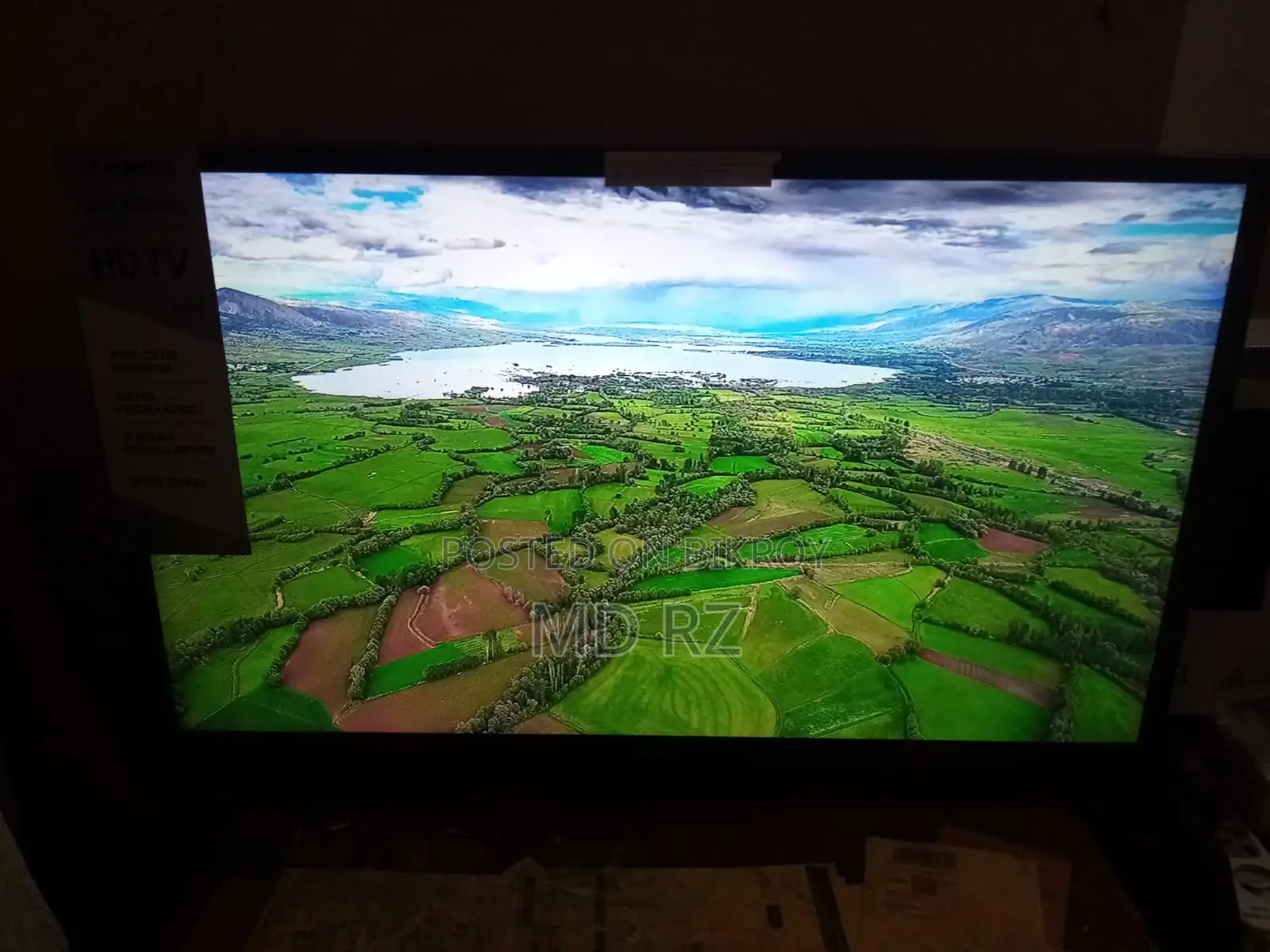 Samsung 32" Basic LED TV + Android TV Box