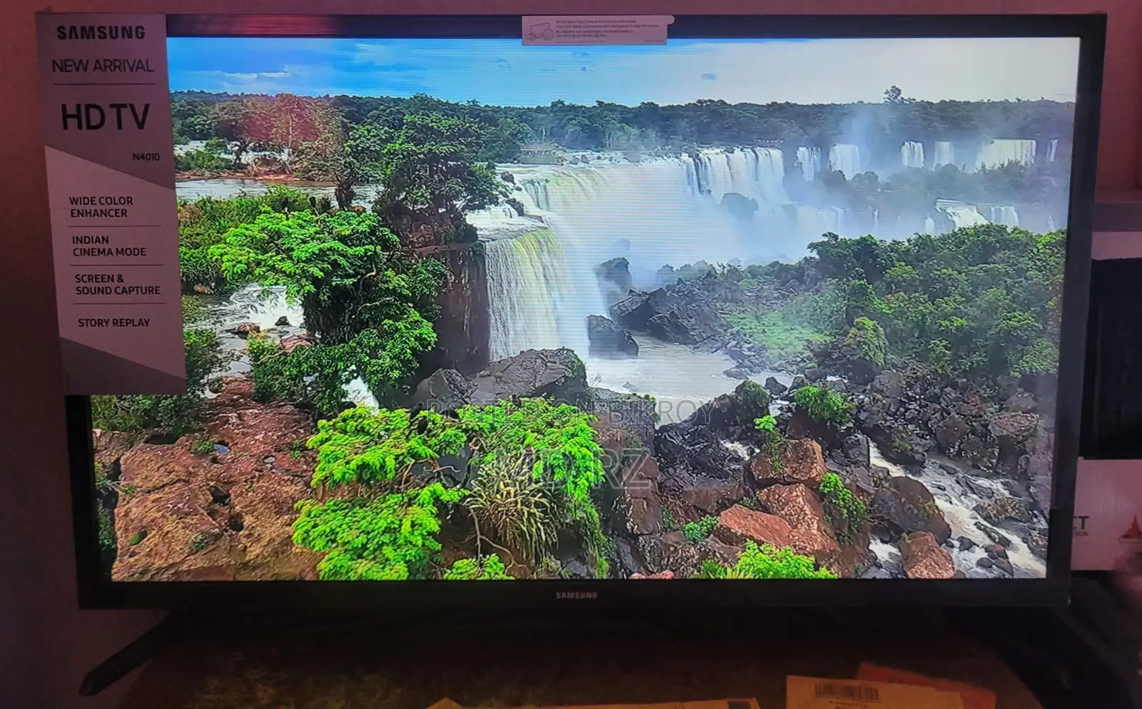 Samsung 32" Basic LED TV + Android TV Box