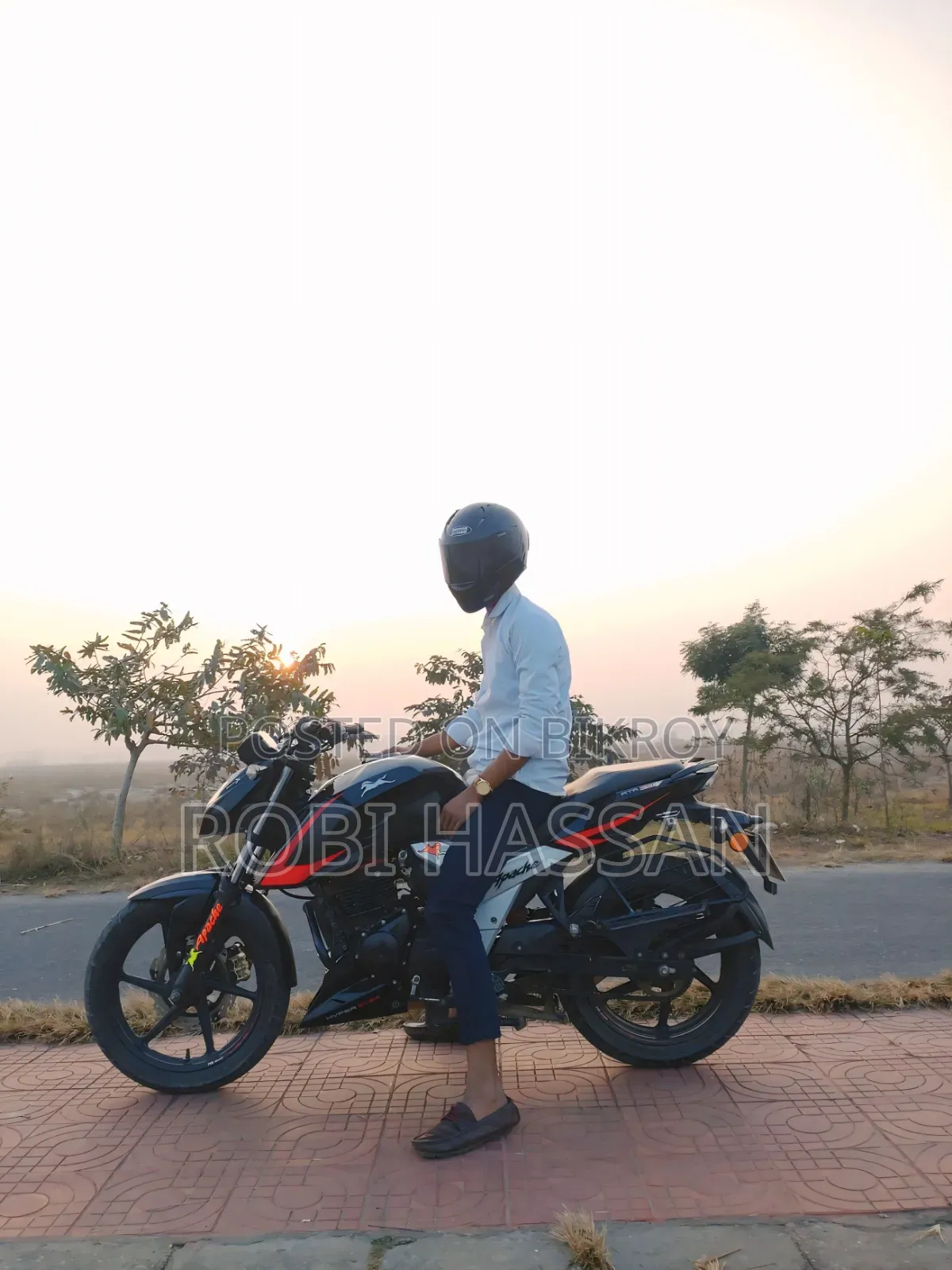 TVS Apache 160 4V 2024 Black