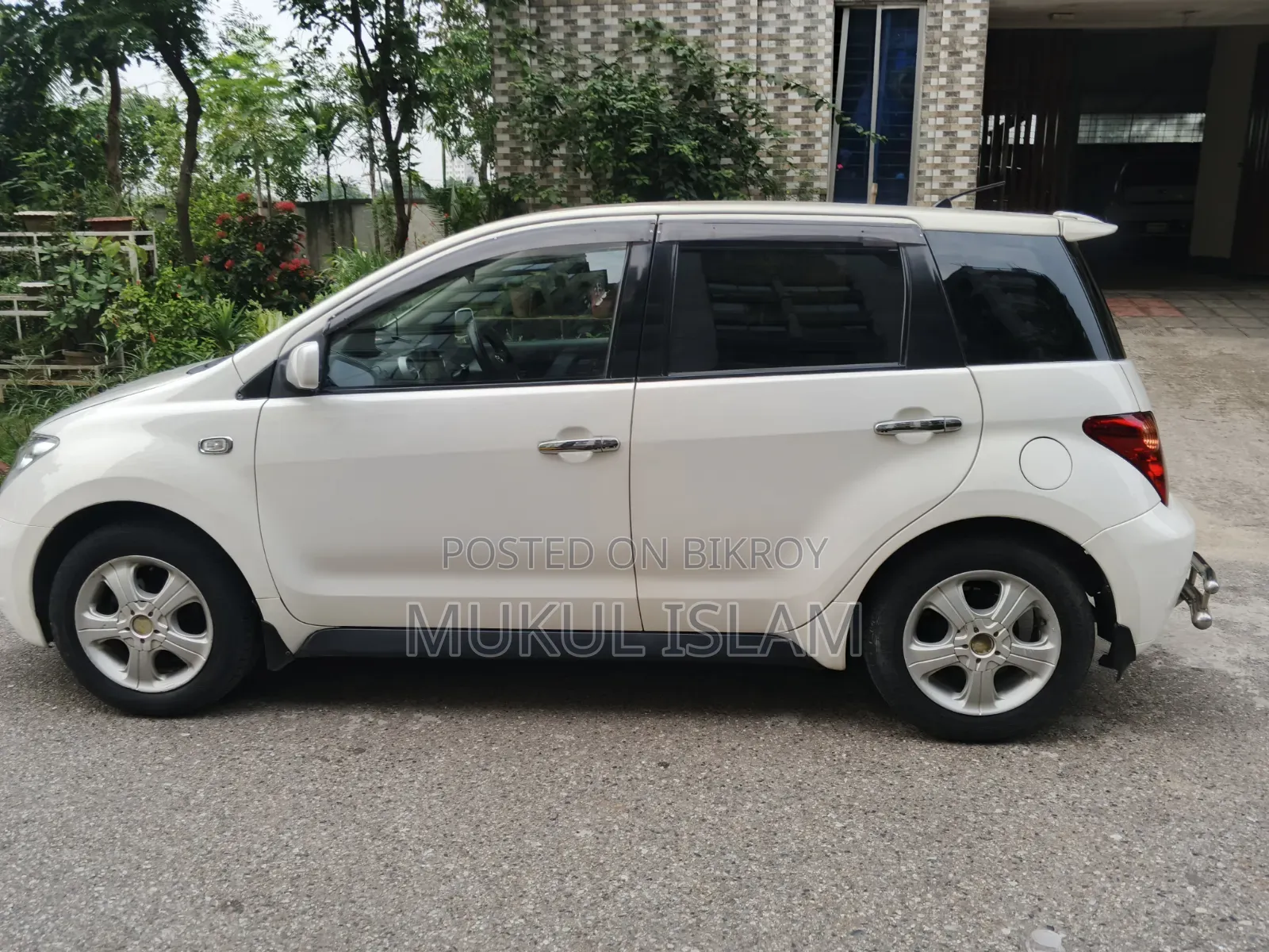Toyota IST 2004 White
