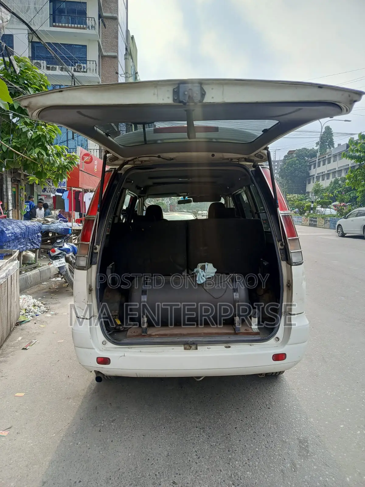 Toyota Noah 2006 White