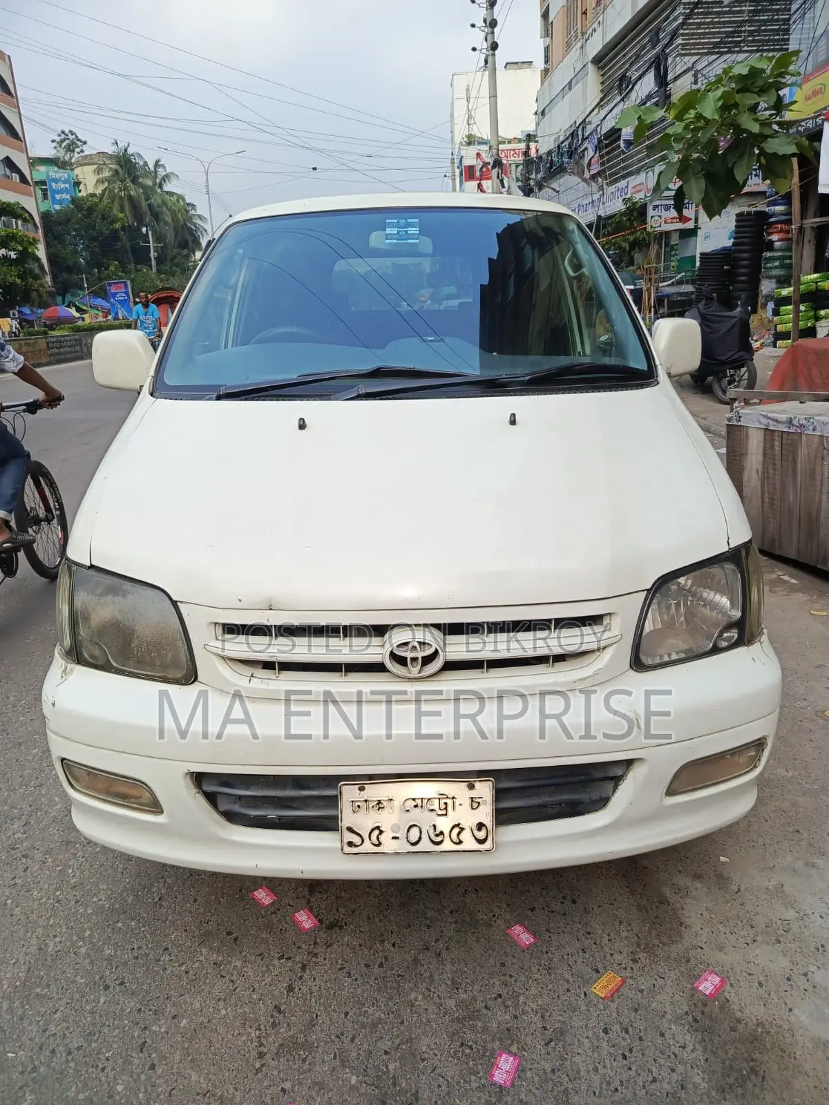 Toyota Noah 2006 White