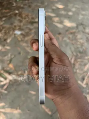 Apple iPhone 13 128 GB White
