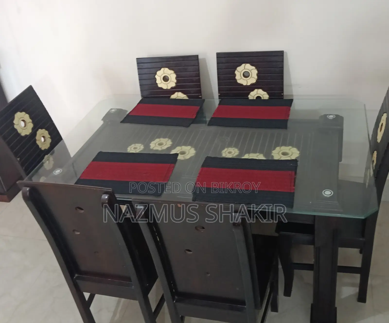 Dining Table with 06 Chairs