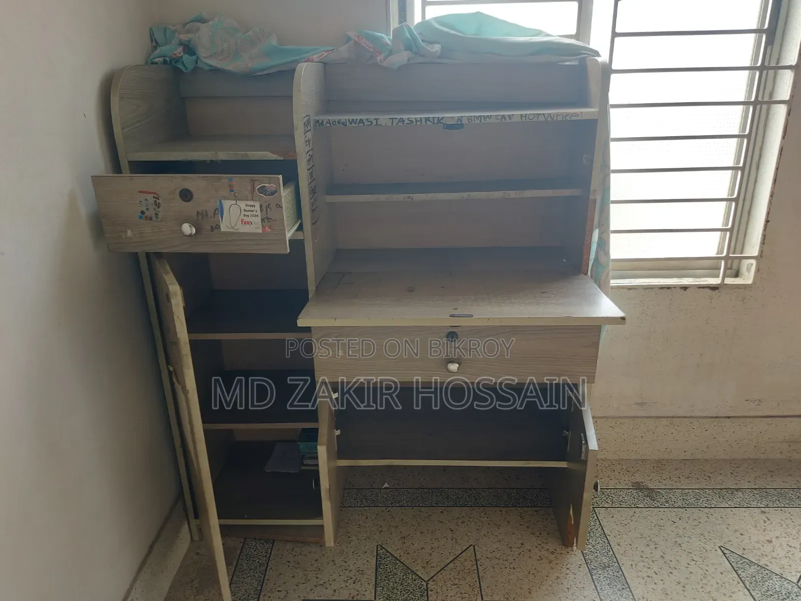 Reading Table