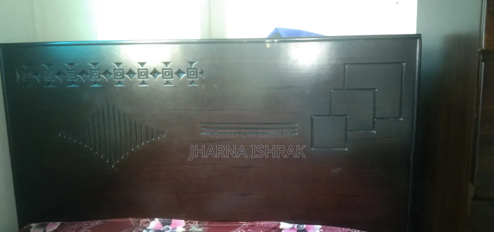 Bed 4 X 7 Size. Full Fresh.