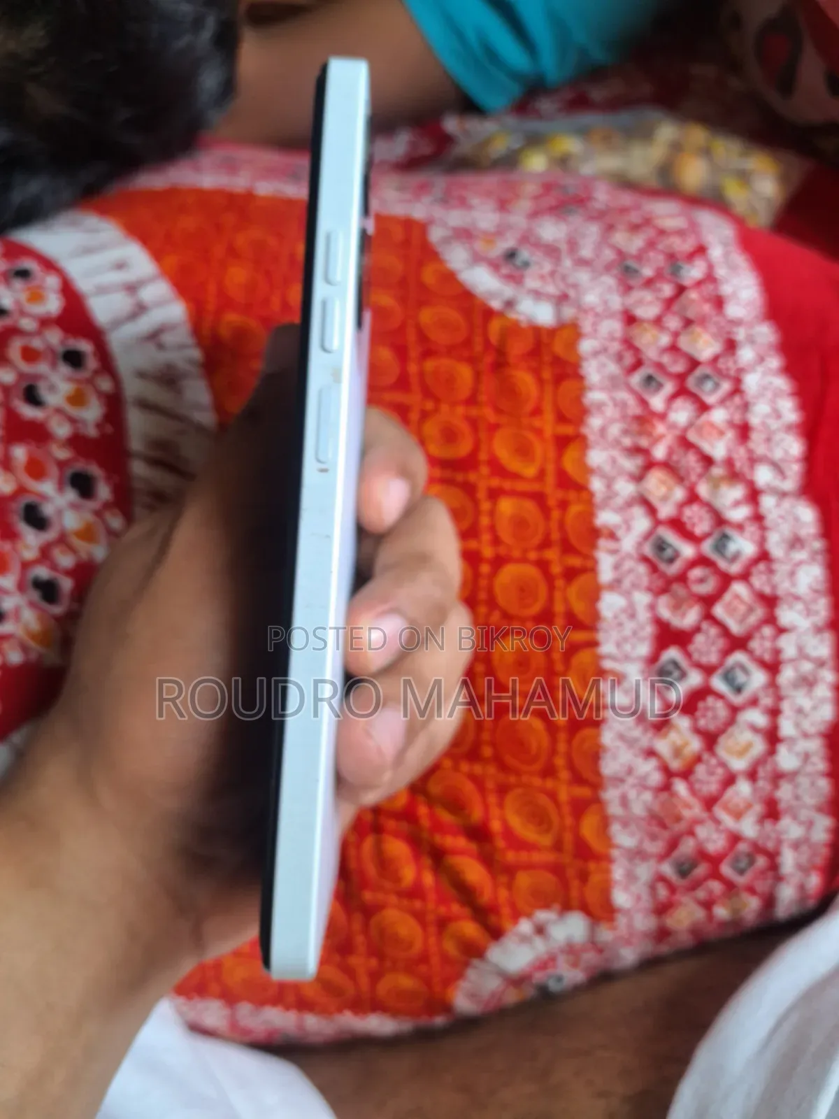 টেকনো স্পার্ক ১০ প্রো ১২৮ জিবি হোয়াইট