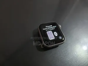 Apple Watch Series 5 (40mm) Original | 3 Straps Excellent Condition