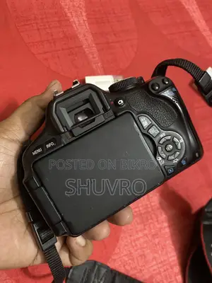 Canon 600d With 50mm Prime and 55-250mm Zoom Lens With Neweer Flash