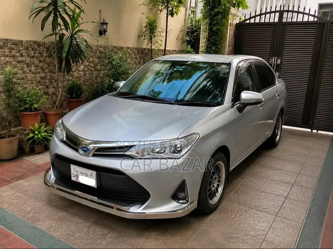 Toyota Axio 2020 Silver