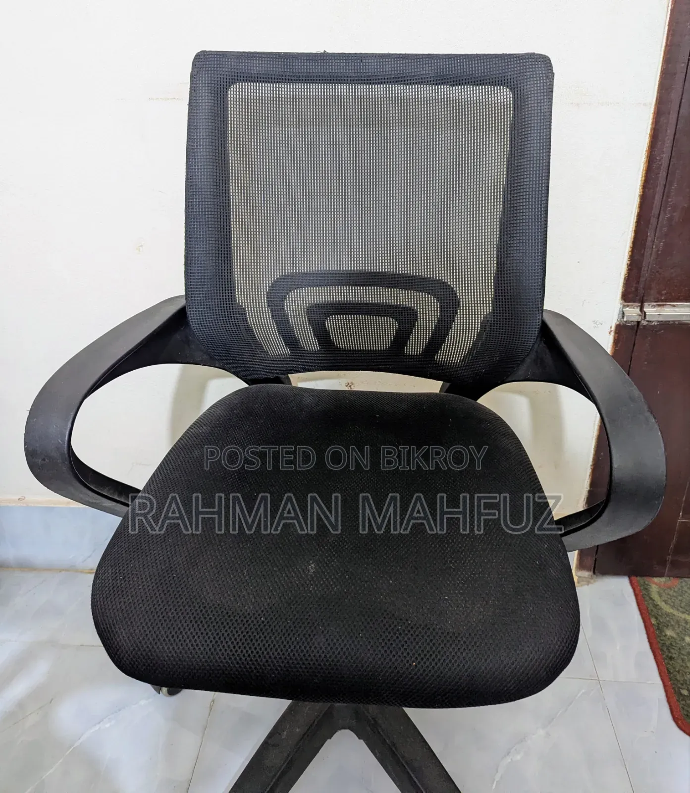 Executive Chair (Akhter Furniture)