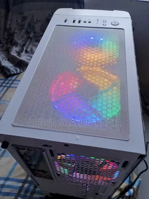 Desktop Computer Gigabyte 4GB Intel Core I7 SSD 128GB