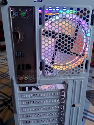 Desktop Computer Gigabyte 4GB Intel Core I7 SSD 128GB