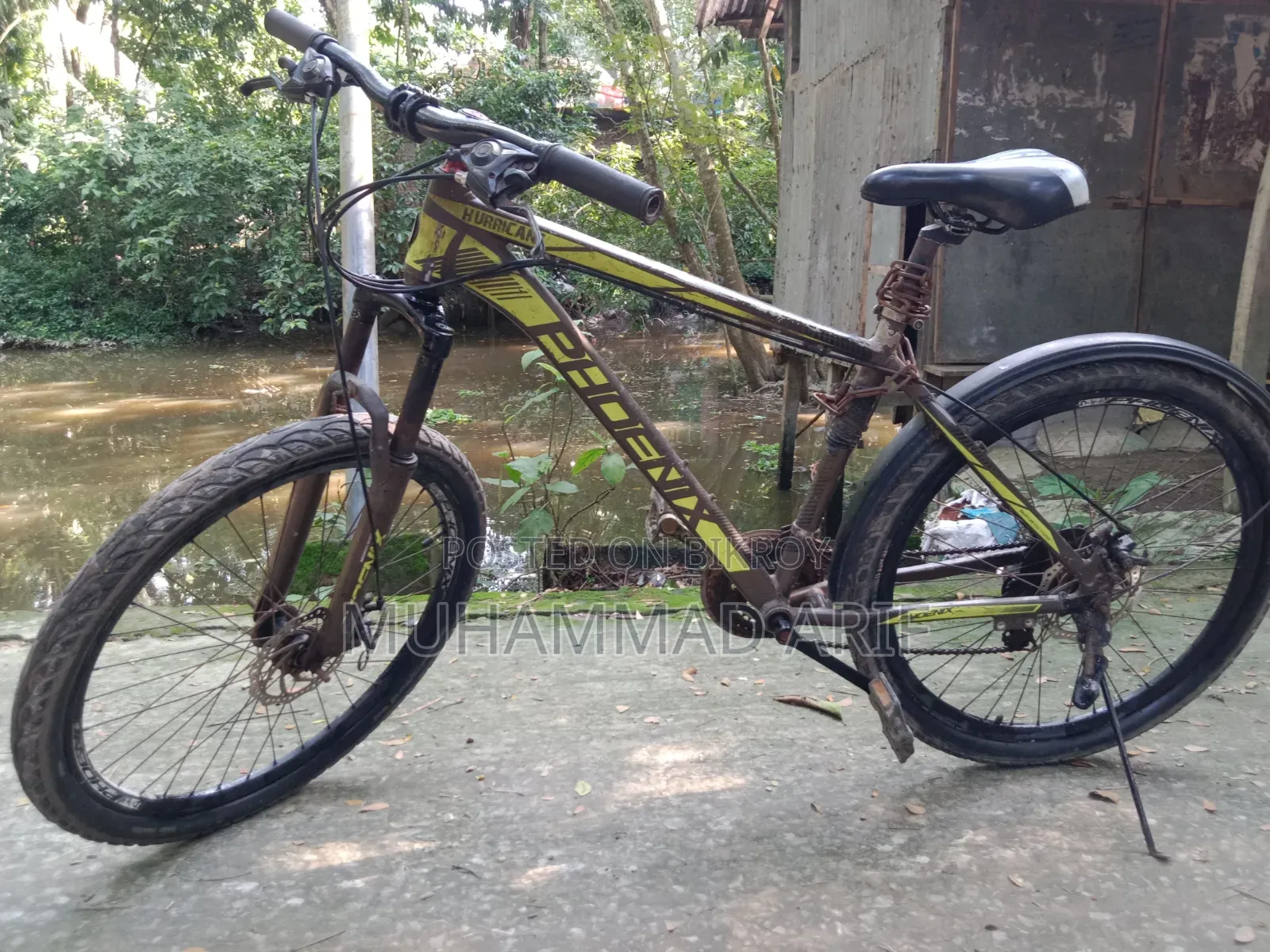 A gear cycle will be sold. Barishal Kaunia.