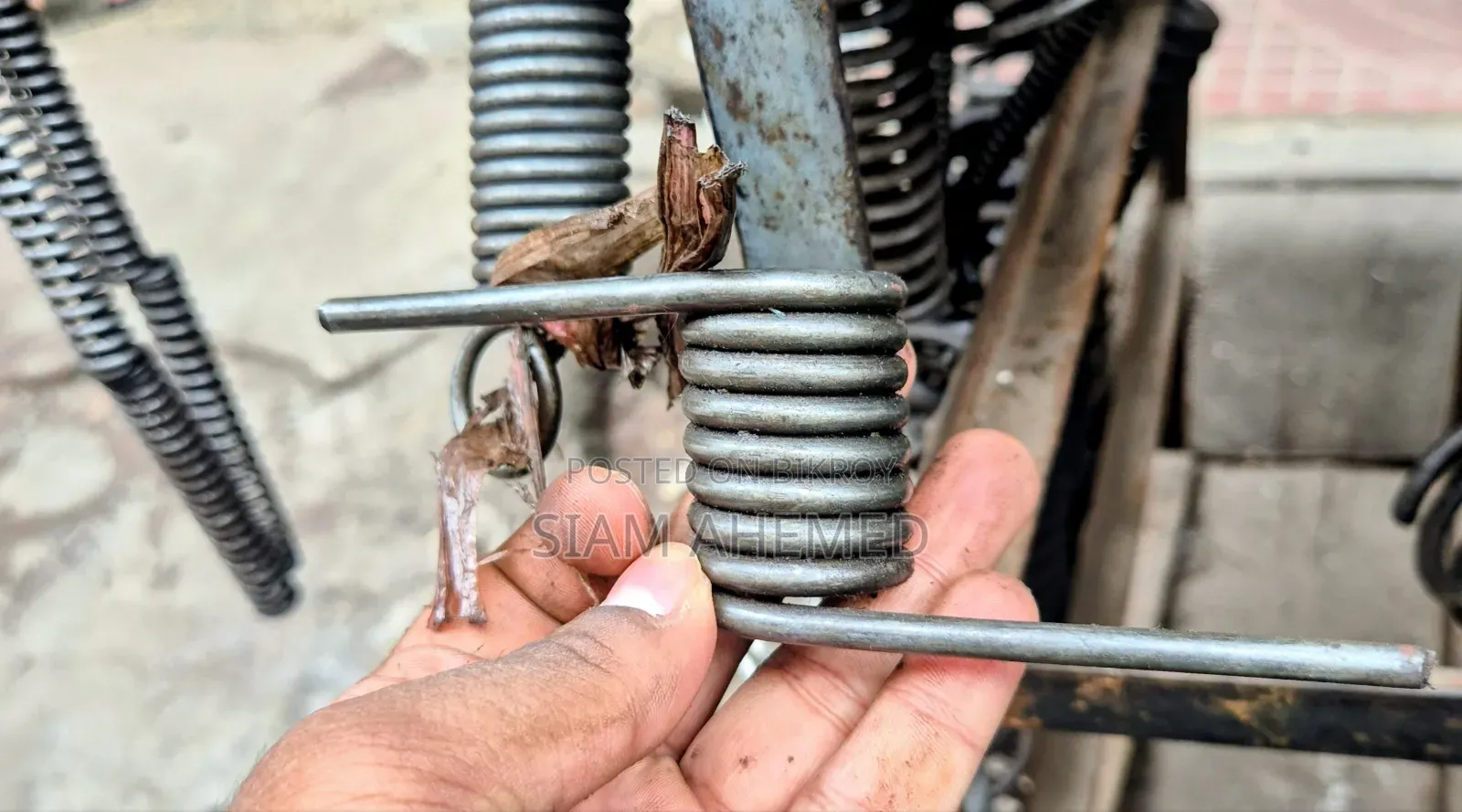 Wear Metal Spring