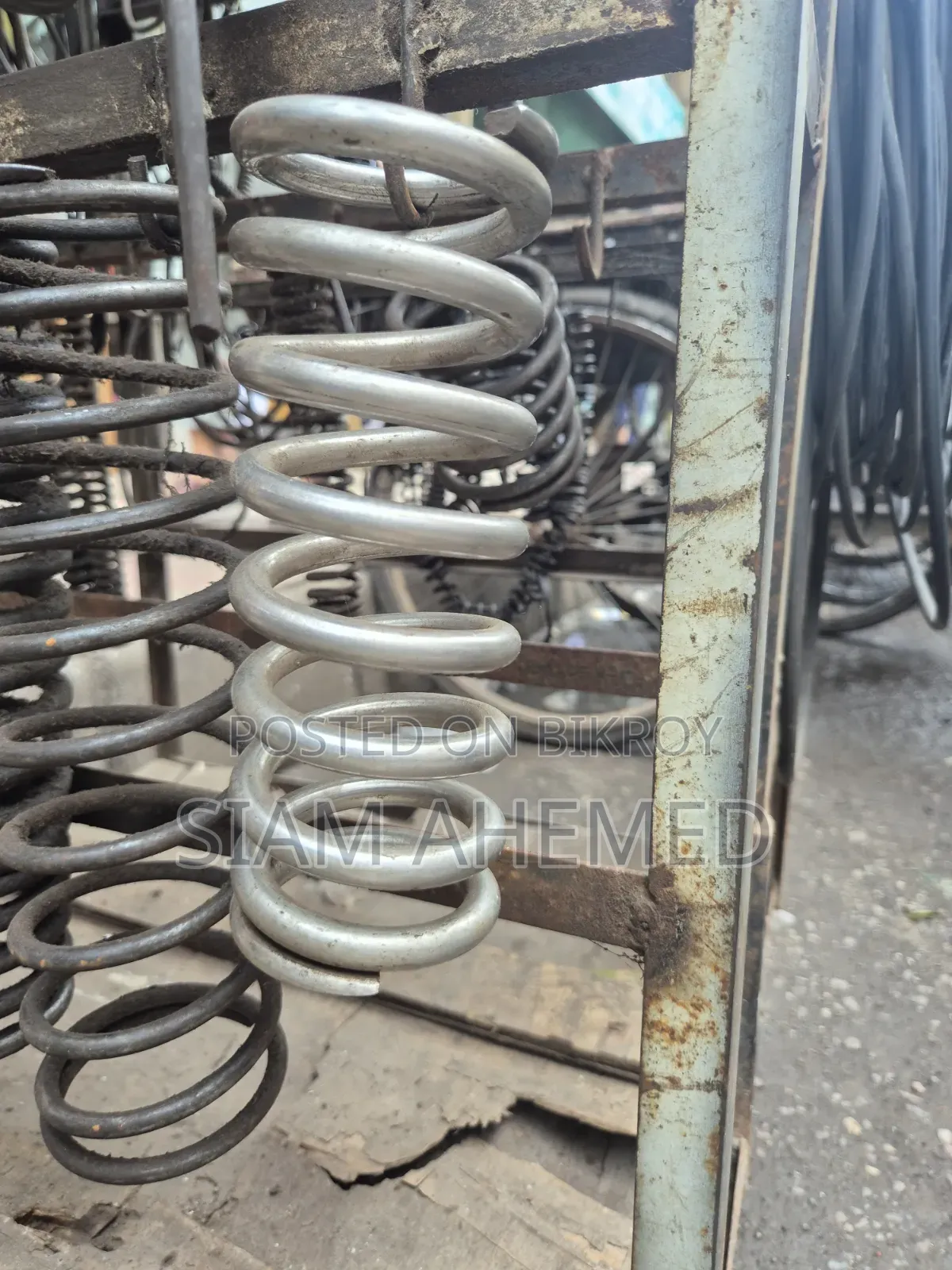 Wear Metal Spring