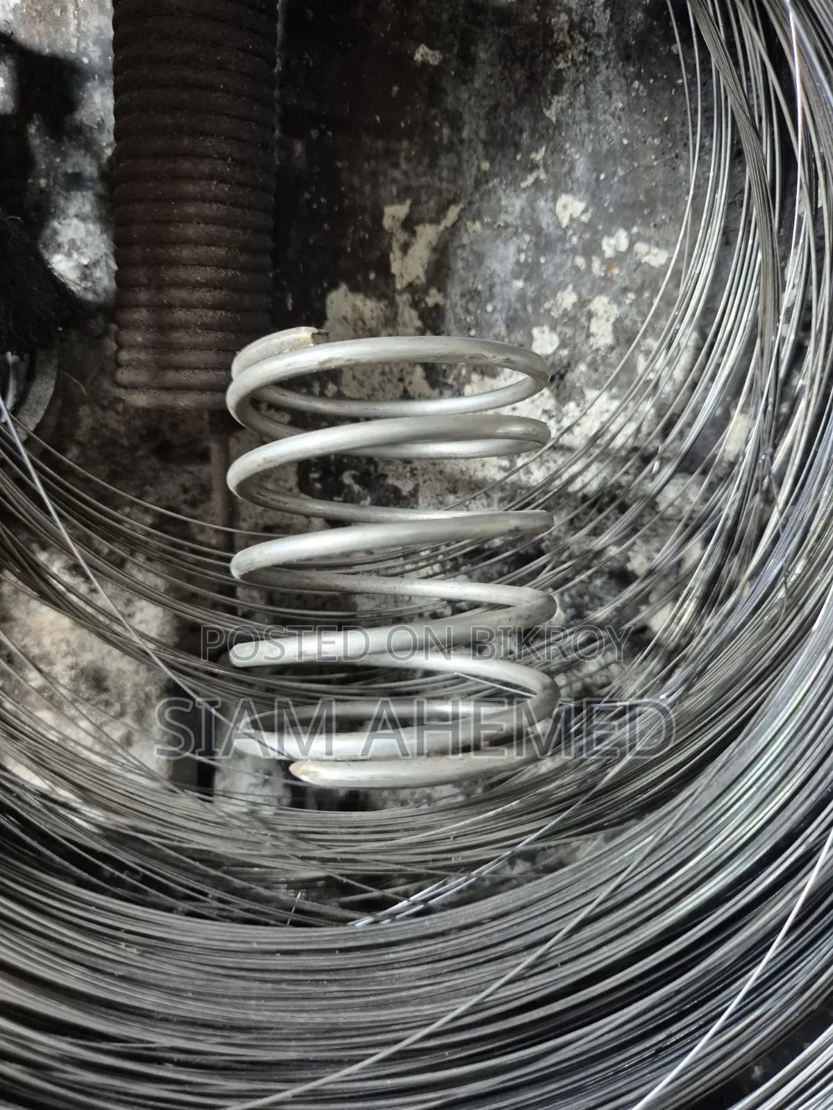 Wear Metal Spring