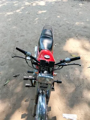 Honda 2007 Red