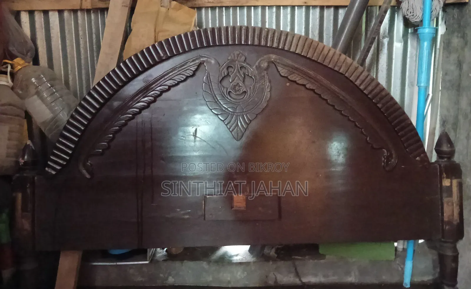 5x7 Feet Wooden Bed