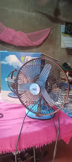 Click Cyclone Table Fan