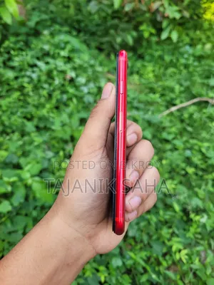 Apple iPhone SE (2020) 64 GB Red