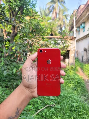 Apple iPhone SE (2020) 64 GB Red