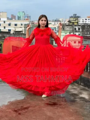লেয়ার গাউন অসম্ভব সুন্দর
