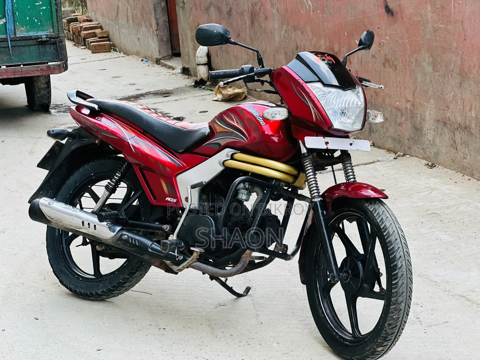 Mahindra Centuro 2016 Red