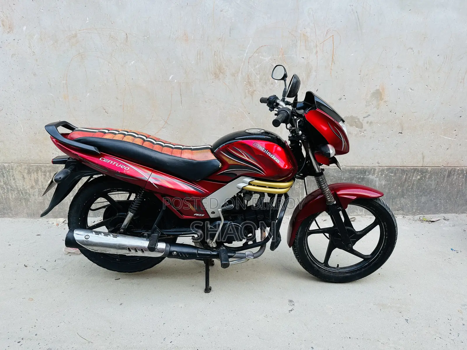 Mahindra Centuro 2016 Red