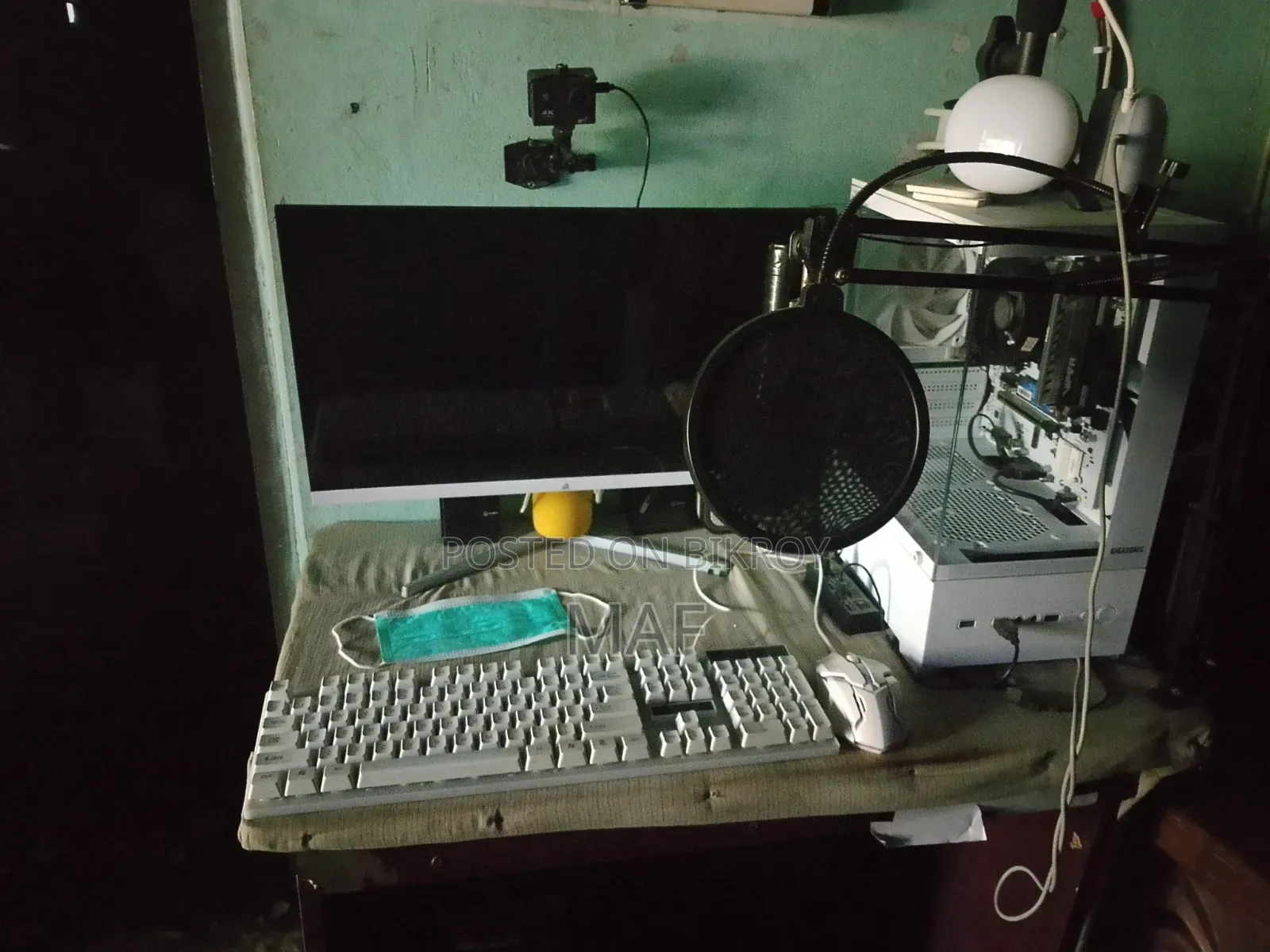 ট্যাবলেট ১২৮ জিবি সাদা
