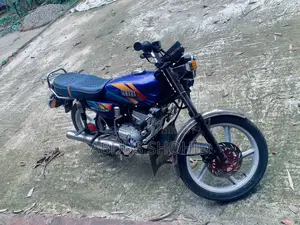 Yamaha 2001 Blue