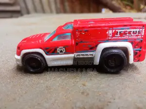 খেলনা ফায়ার ট্রাক বিক্রির জন্য - ভালো অবস্থায়