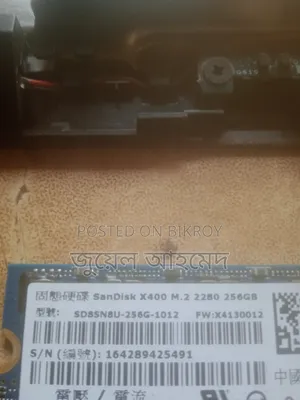 Laptop Dell Alienware M18 R1 3GB Intel Xeon SSD 256GB