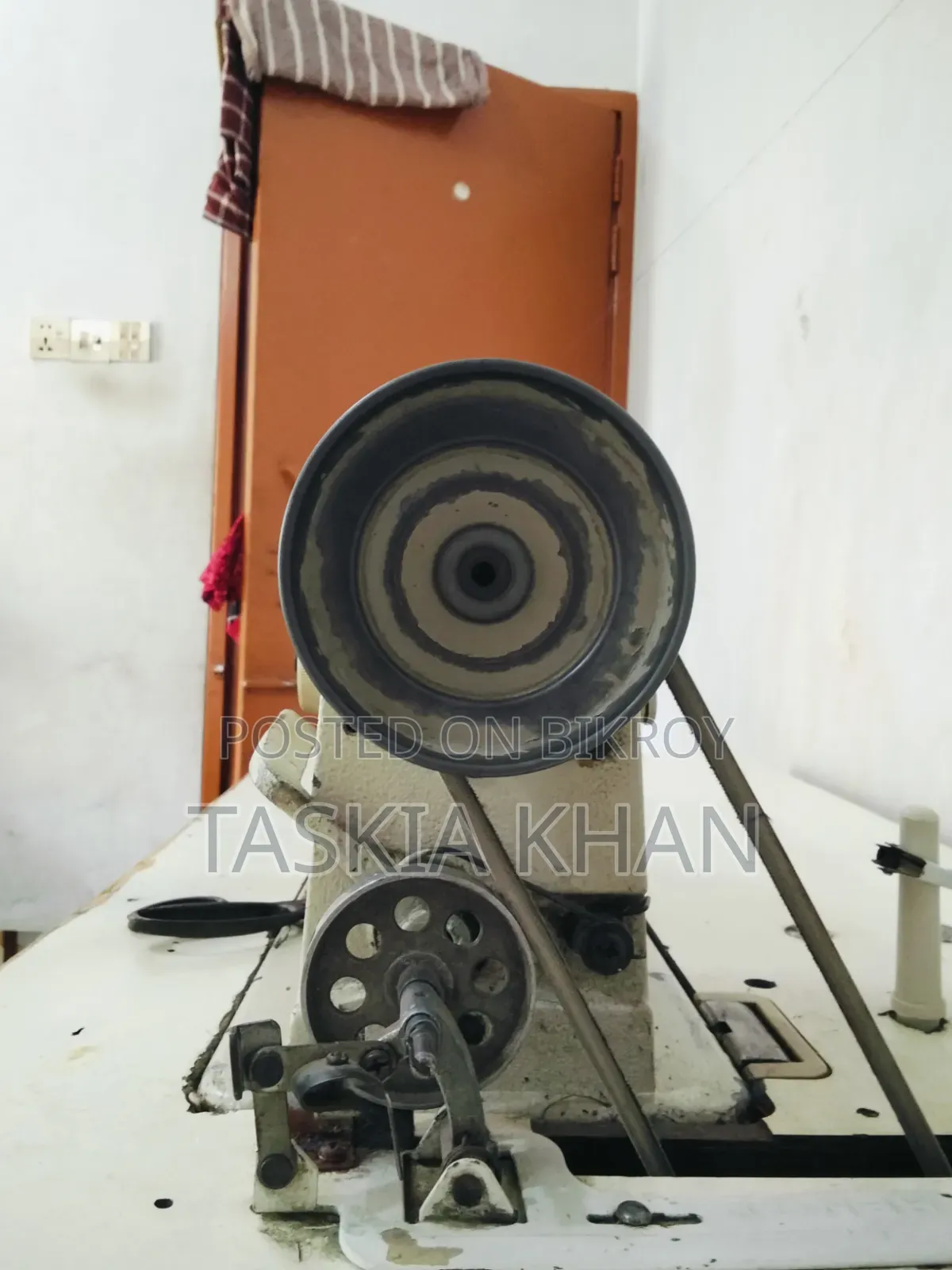 Industrial Single Needle Sewing Machine