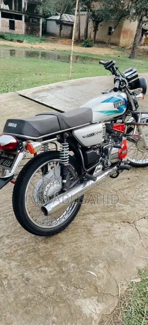 Yamaha 2002 White